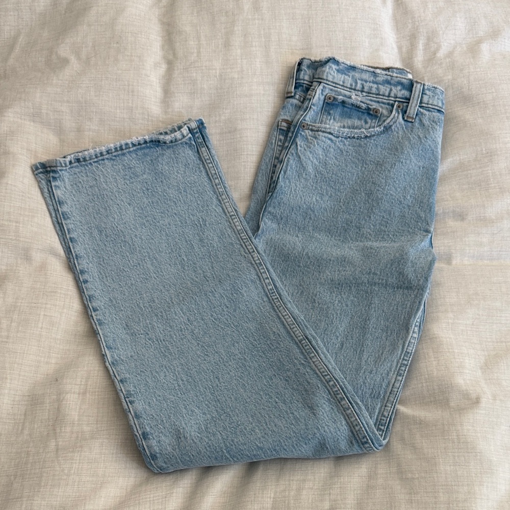Abercrombie & Fitch Light Blue 90’s relaxed Jean high rise 27/4L